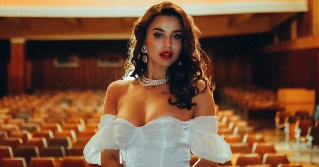Переможниця «Холостяка» Лозовицька оголилася заради ефектної фотосесії Зірки - Переможниця «Холостяка» Лозовицька оголилася заради ефектної фотосесії