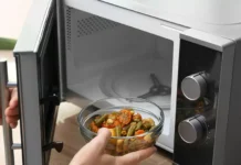 Ніколи не грійте ці продукти в мікрохвильовій печі, якщо хочете залишитися здоровими
