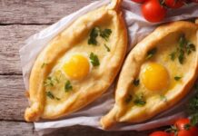 Хачапурі по-аджарськи