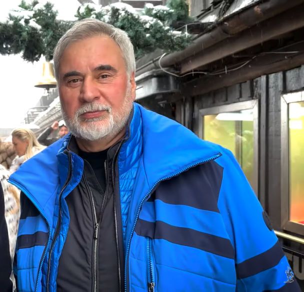 Валерій Меладзе злякався питання про війну в Україні та втік від журналістів: відео – Modista - Жіночий журнал Валерій Меладзе злякався питання про війну в Україні та втік від журналістів: відео