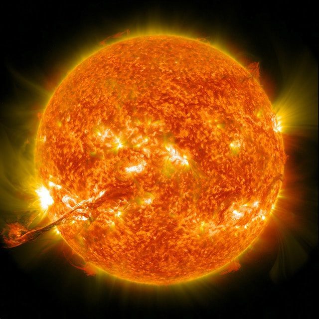 Коли будуть магнітні бурі у травні 2023 року: у які дні Землю штормитиме