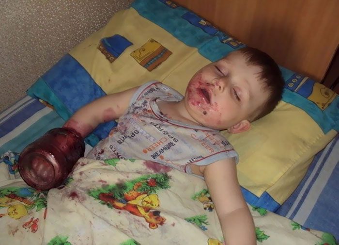 Один вдома: смішні фото дітей, які ненадовго залишилися без нагляду батьків