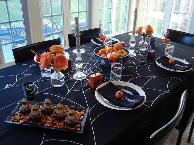 Stylish and Trendy Halloween 2025 Table Setting Ideas – Modista Women's Magazine Розвиток - Стильні та модні ідеї сервірування святкового столу на Хелловін 2023
