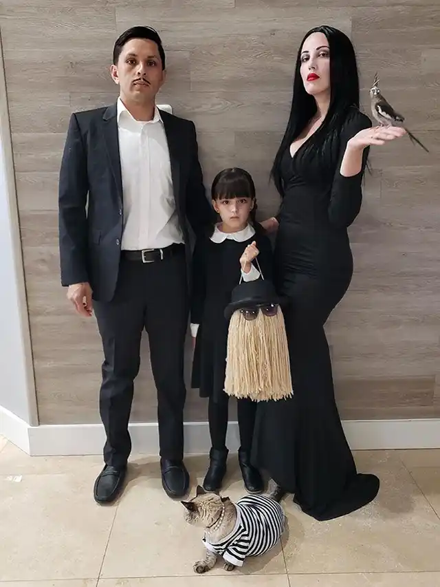 Ідеї кращих костюмів на Хелловін 2025 року у стилі Family Look (ФОТО) – Modista - Жіночий журнал Модні тренди - Ідеї кращих костюмів на Хелловін 2023 року у стилі Family Look (ФОТО)