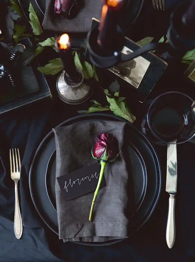 Stylish and Trendy Halloween 2025 Table Setting Ideas – Modista Women's Magazine Розвиток - Стильні та модні ідеї сервірування святкового столу на Хелловін 2023
