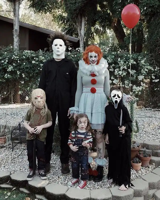 Ідеї кращих костюмів на Хелловін 2025 року у стилі Family Look (ФОТО) – Modista - Жіночий журнал Модні тренди - Ідеї кращих костюмів на Хелловін 2023 року у стилі Family Look (ФОТО)