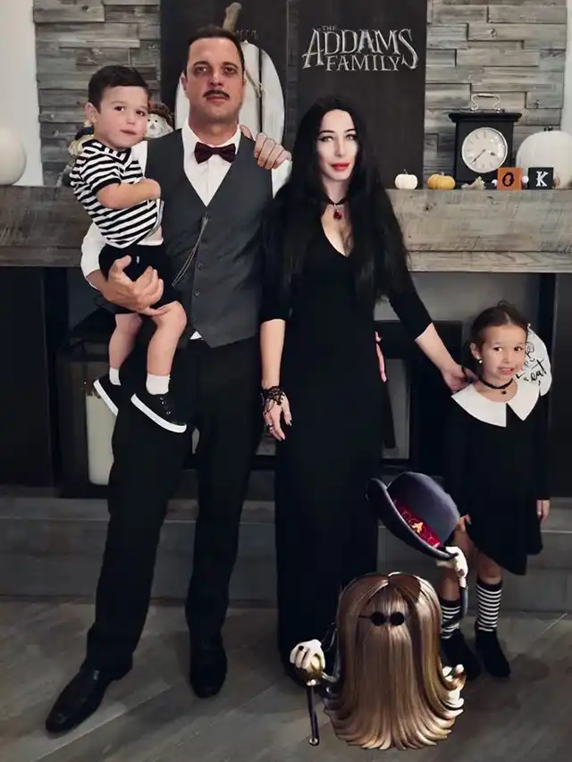 Ідеї кращих костюмів на Хелловін 2025 року у стилі Family Look (ФОТО) – Modista - Жіночий журнал Модні тренди - Ідеї кращих костюмів на Хелловін 2023 року у стилі Family Look (ФОТО)