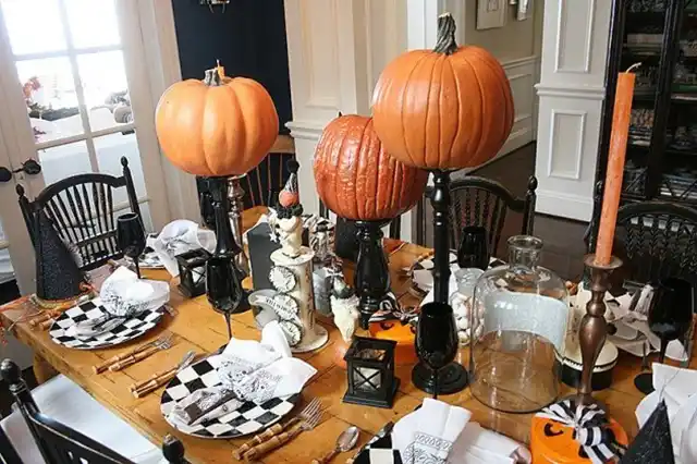 Stylish and Trendy Halloween 2025 Table Setting Ideas – Modista Women's Magazine Розвиток - Стильні та модні ідеї сервірування святкового столу на Хелловін 2023