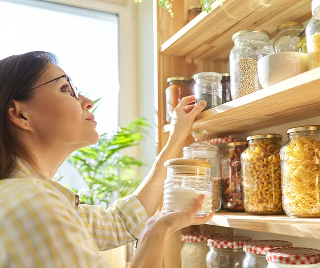 Рецепти - Які продукти купувати на випадок блекаутів: повний список продуктів, які не зіпсуються