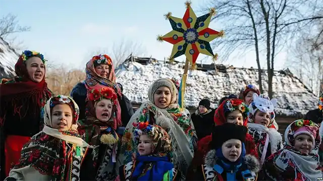 Україна колядує! Збірка найкращих давніх і сучасник українських колядок, які мало хто знає Новий рік 2024 - Україна колядує! Збірка найкращих давніх і сучасник українських колядок, які мало хто знає