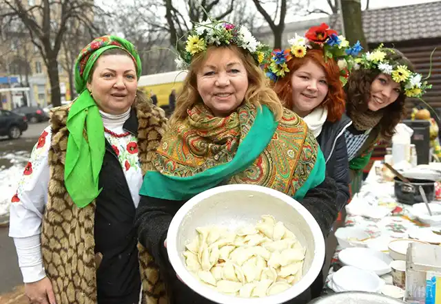 Коли відзначатимуть Масницю у 2024 році: традиції святкування та дата в Україні Свята - Коли відзначатимуть Масницю у 2024 році: традиції святкування та дата в Україні