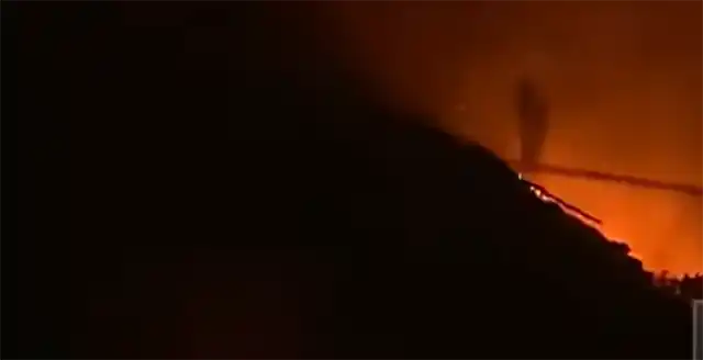 Позитив - Рятувальникам у Чилі під час великої пожежі вдалося зробити фото примари у вогні (ФОТО - ВІДЕО)