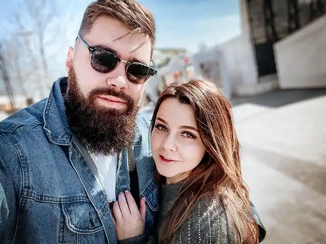 Досьє знаменитостей - З 14 років вже працювала на ринку: цікаві факти про Владиславу Роговенко, яка пізніше стала відомою як учасниця шоу "Супермодель по-українськи"