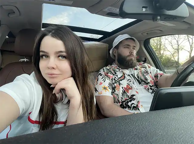 Досьє знаменитостей - З 14 років вже працювала на ринку: цікаві факти про Владиславу Роговенко, яка пізніше стала відомою як учасниця шоу "Супермодель по-українськи"