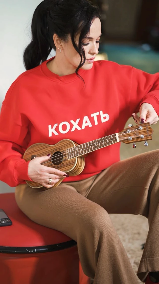 Без категорії - Даша Астаф'єва таємно вийшла заміж за заможнього молодого чоловіка, який є молодшим за неї більше, ніж на 10 років