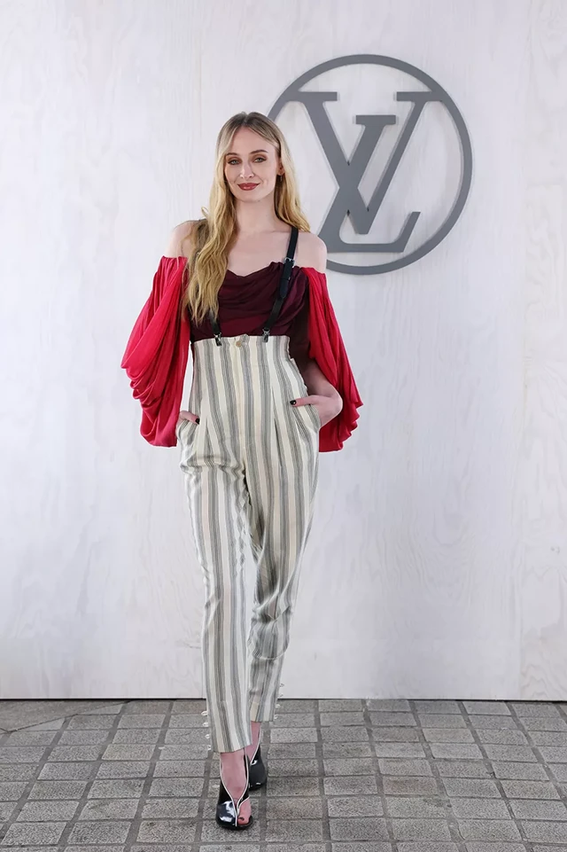 Емма Стоун, Кейт Бланшетт, Катрін Деньов та інші на модному показі Louis Vuitton в Парижі Новини моди - Емма Стоун, Кейт Бланшетт, Катрін Деньов та інші на модному показі Louis Vuitton в Парижі