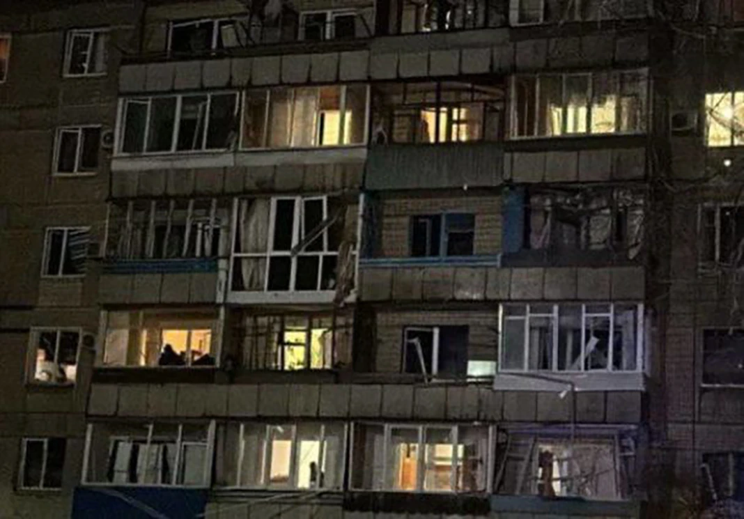 Російські окупанти вдарили по багатоповерхівці у Кривому Розі щонайменше три рази Війна - Російські окупанти вдарили по багатоповерхівці у Кривому Розі щонайменше три рази