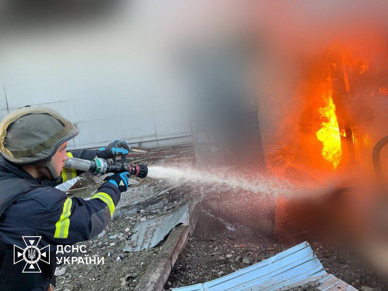 У Львівській області РФ атакувала два важливі об'єкти енергетичної інфраструктури, зокрема газову – ОВА Без категорії - У Львівській області РФ атакувала два важливі об'єкти енергетичної інфраструктури, зокрема газову – ОВА