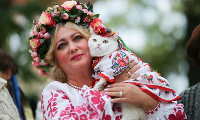 День вишиванки 2024: одягни свою гордість, розкажи свою історію - вітання та листівки українською мовою – Modista - Жіночий журнал Без категорії - День вишиванки 2024: одягни свою гордість, розкажи свою історію - вітання та листівки українською мовою