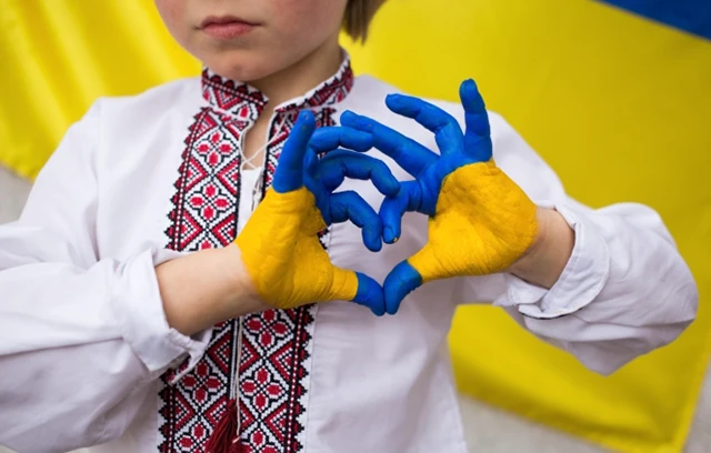 День вишиванки 2024: одягни свою гордість, розкажи свою історію - вітання та листівки українською мовою – Modista - Жіночий журнал Без категорії - День вишиванки 2024: одягни свою гордість, розкажи свою історію - вітання та листівки українською мовою