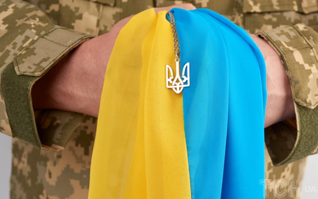 Свята - Сталевий хребет української армії: щирі привітання, картинки з Днем Сержанта України