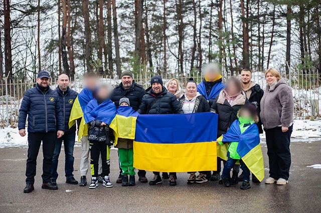 Без категорії - Ведучий-ветеран ICTV2 Олександр Швачка долучився до місії повернення 8 українських дітей додому