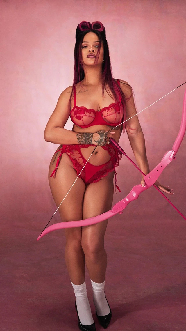 Ріанна запалює пристрасть у новій колекції Savage X Fenty (фото, відео) – Modista - Жіночий журнал Без категорії - Ріанна запалює пристрасть у новій колекції Savage X Fenty (фото, відео)