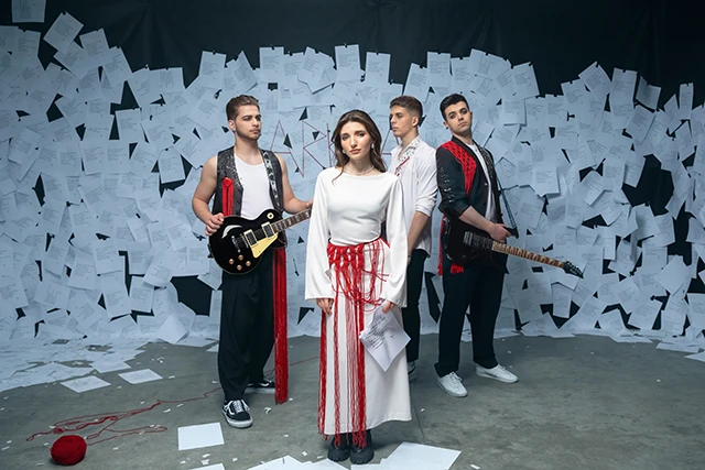 ARKHA змушує серця битися частіше: як “Mamoritai” стала гімном незламності? – Modista - Жіночий журнал Без категорії - ARKHA змушує серця битися частіше: як “Mamoritai” стала гімном незламності?