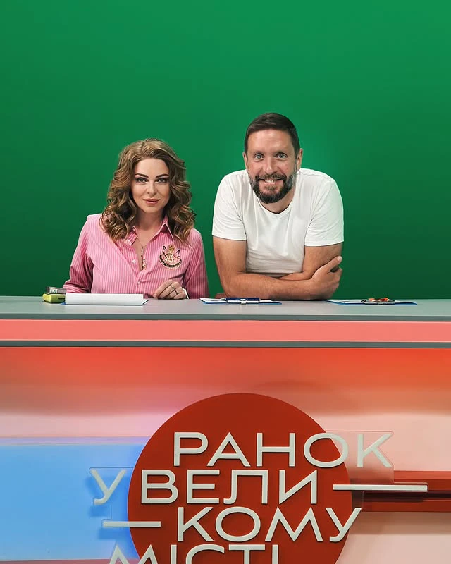 Від комедійної діви до ранкової зірки: Яна Глущенко шокувала всіх новим амплуа! – Modista - Жіночий журнал Без категорії - Від комедійної діви до ранкової зірки: Яна Глущенко шокувала всіх новим амплуа!