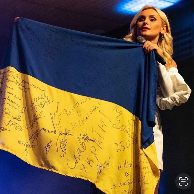 Як українські зірки відзначають День прапора – Modista - Жіночий журнал Без категорії - Як українські зірки відзначають День прапора