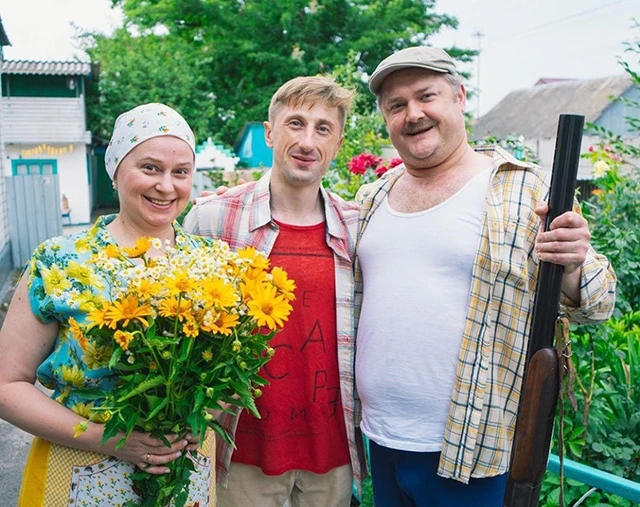 Зірковий шлях Назара Задніпровського: від театральних куліс до екранів, що підкорили країну – Modista - Жіночий журнал Без категорії - Зірковий шлях Назара Задніпровського: від театральних куліс до екранів, що підкорили країну