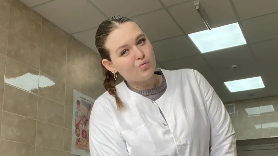 Співачка iSKra Співачка iSKra