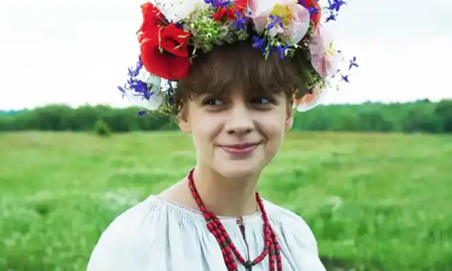 Зірки. Мелашка зі "Спіймати Кайдаша" показала таємне весілля: Образи, що поєднали бохо, етніку та ЗСУ (ФОТО) &ndash; Modista - Жіночий журнал