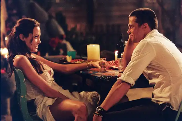 Stars. Divorce, Blackmail, and a Loan from an Ex: Why Angelina Jolie is Now Demanding Money from Brad Pitt &ndash; Modista Women's Magazine