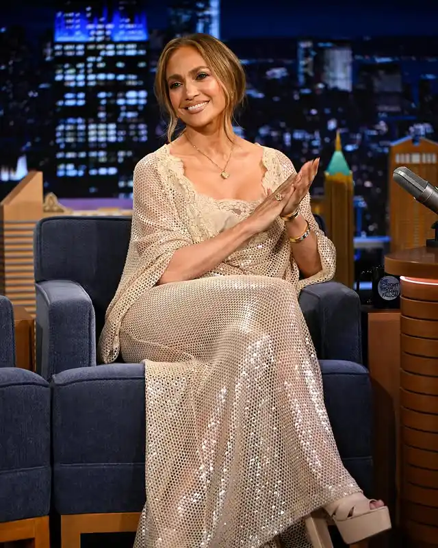 Jennifer Lopez in a "Nightwear" Outfit: The Look of the Peignoir Dress That Emphasized Every Curve of the 56-Year-Old Star – Modista Women's Magazine Stars. Jennifer Lopez in a "Nightwear" Outfit: The Look of the Peignoir Dress That Emphasized Every Curve of the 56-Year-Old Star – Modista Women's Magazine