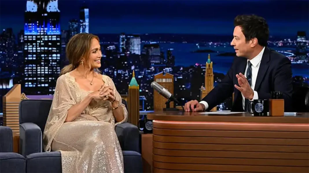 jennifer-lopez-suknya-show-fellona_01
