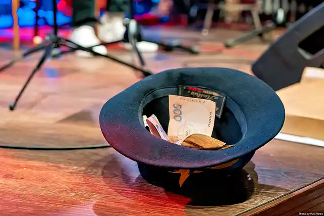 Листопад У Pepper’s Club: «НаШапку» Збирає Зірок, Щоб Повернути До Життя Наших Захисників – Modista - Жіночий журнал Новини музики. Листопад У Pepper’s Club: «НаШапку» Збирає Зірок, Щоб Повернути До Життя Наших Захисників – Modista - Жіночий журнал