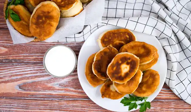 Main courses. The Best Fried Kefir Pirozhki: A Recipe That Will Make the Dough Fluffy as a Cloud &ndash; Modista Women's Magazine