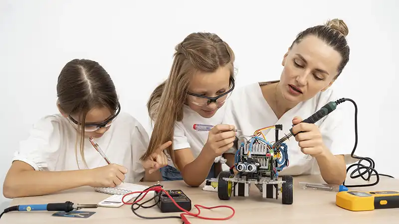 Ukraine Facility та STEM - як перетворити підтримку ЄС на сучасні STEM-лабораторії у вашій школі Modista - Жіночий журнал Сучасний STEM-клас, обладнаний робототехнікою та цифровими вимірювальними пристроями від компанії ТОВ 2Д3Д.