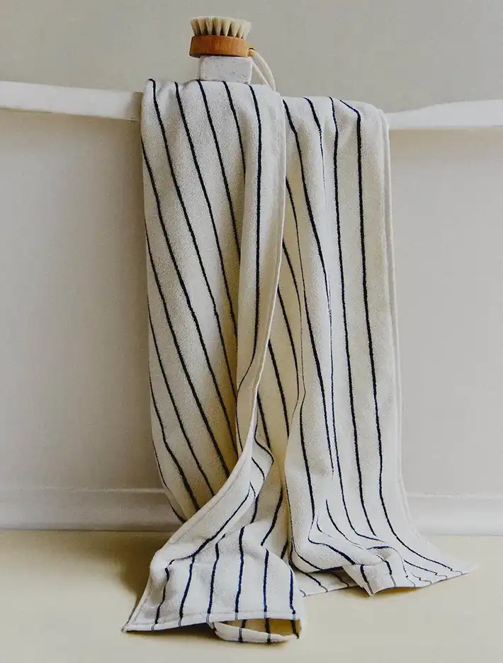 Modista - Women's magazine Uncategorized - Stripes are Back: We Found 10 Items to Turn Your Home Into the French Riviera