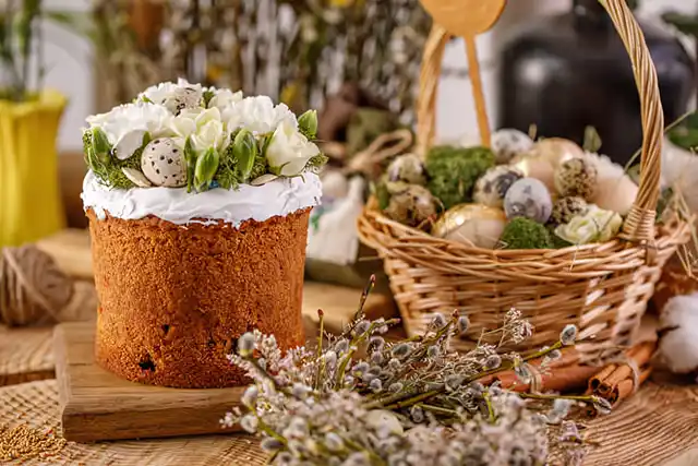 Forget the colored sprinkles: 7 fresh Paska decoration trends that'll be at the peak of popularity in 2026 Modista - Жіночий журнал Modista - Women's magazine - Wafer paper decor for Paska