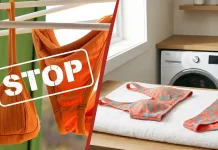 UA: Купальник сохне на білому рушнику в кімнаті з природним освітленням. | PL: Strój kąpielowy suszy się na białym ręczniku w pomieszczeniu z naturalnym światłem. | EN: A swimsuit dries on a white towel in a room with natural light.