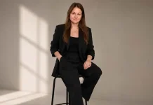 UA: Як Вчитель Хімії Підкорила Б'юті Ринок США Без Іспитів: Історія Світлани Рябої | PL: Jak nauczycielka chemii podbiła amerykański rynek kosmetyczny bez egzaminów: historia Swietłany Ryabai | EN: How a Chemistry Teacher Conquered the US Beauty Market Without Exams: The Story of Svetlana Ryabaya